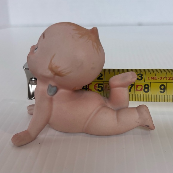 VTG Kewpie Doll Porcelain Bisque Baby Crawling  Figurine - Picture 9 of 9